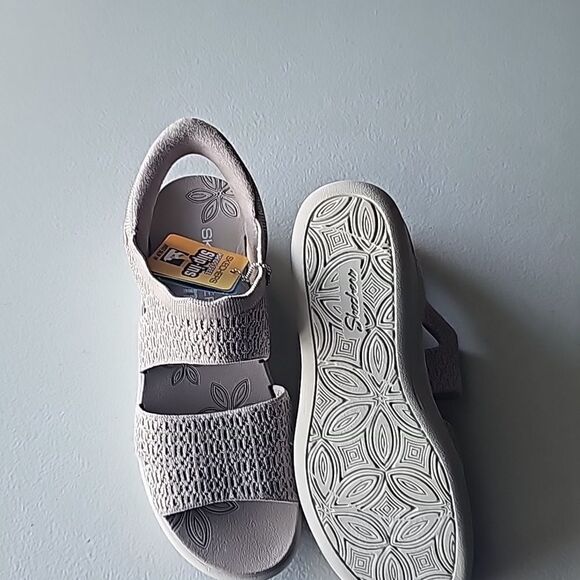 New Sketchers Taupe Pier Lite Adoration Slip Ins Sandal, Size 6.5 - Picture 4 of 6